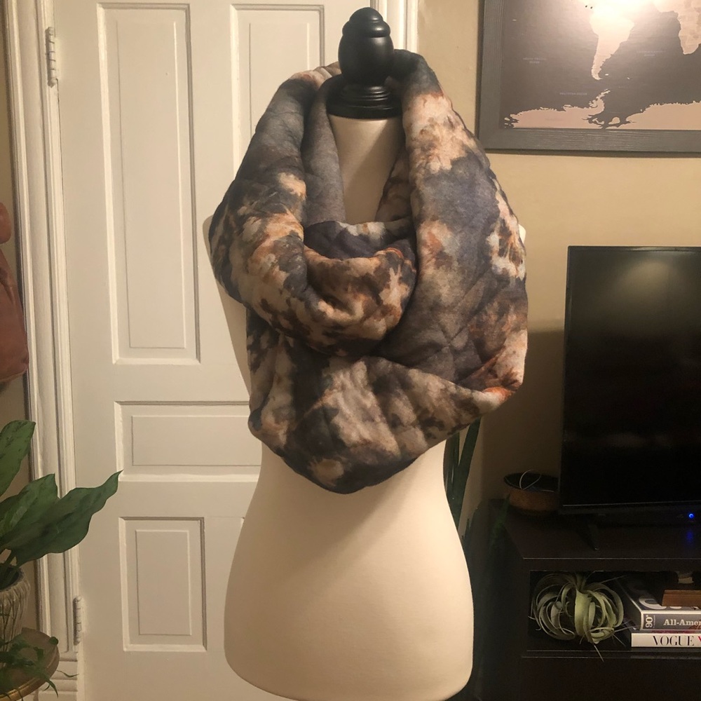 Anthropolgie Quilted Infinity Scarf - oS